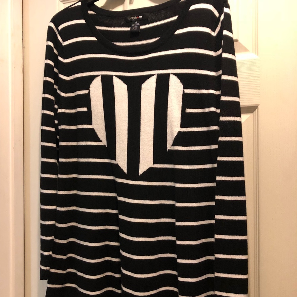 Women’s sweater